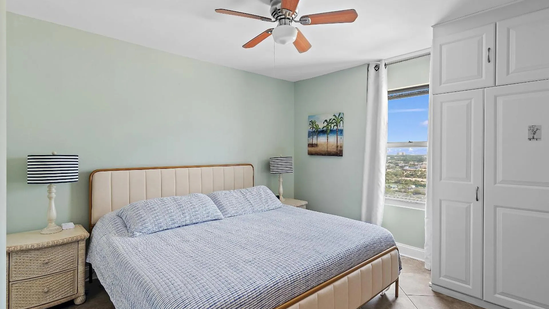 Biggest 2 Bedroom Corner Unit, 16Th Flr Beachfront At Pelican Destin