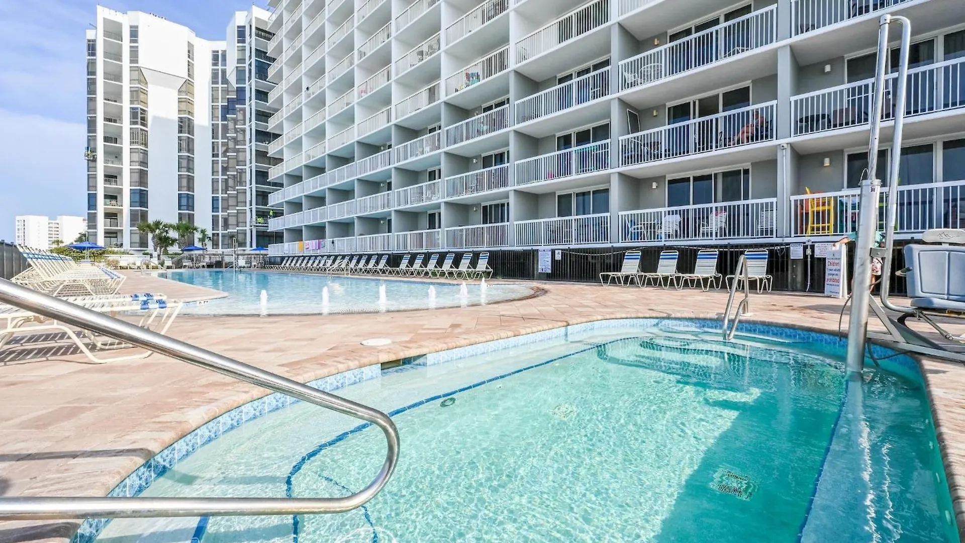 Biggest 2 Bedroom Corner Unit, 16Th Flr Beachfront At Pelican Destin Apartment